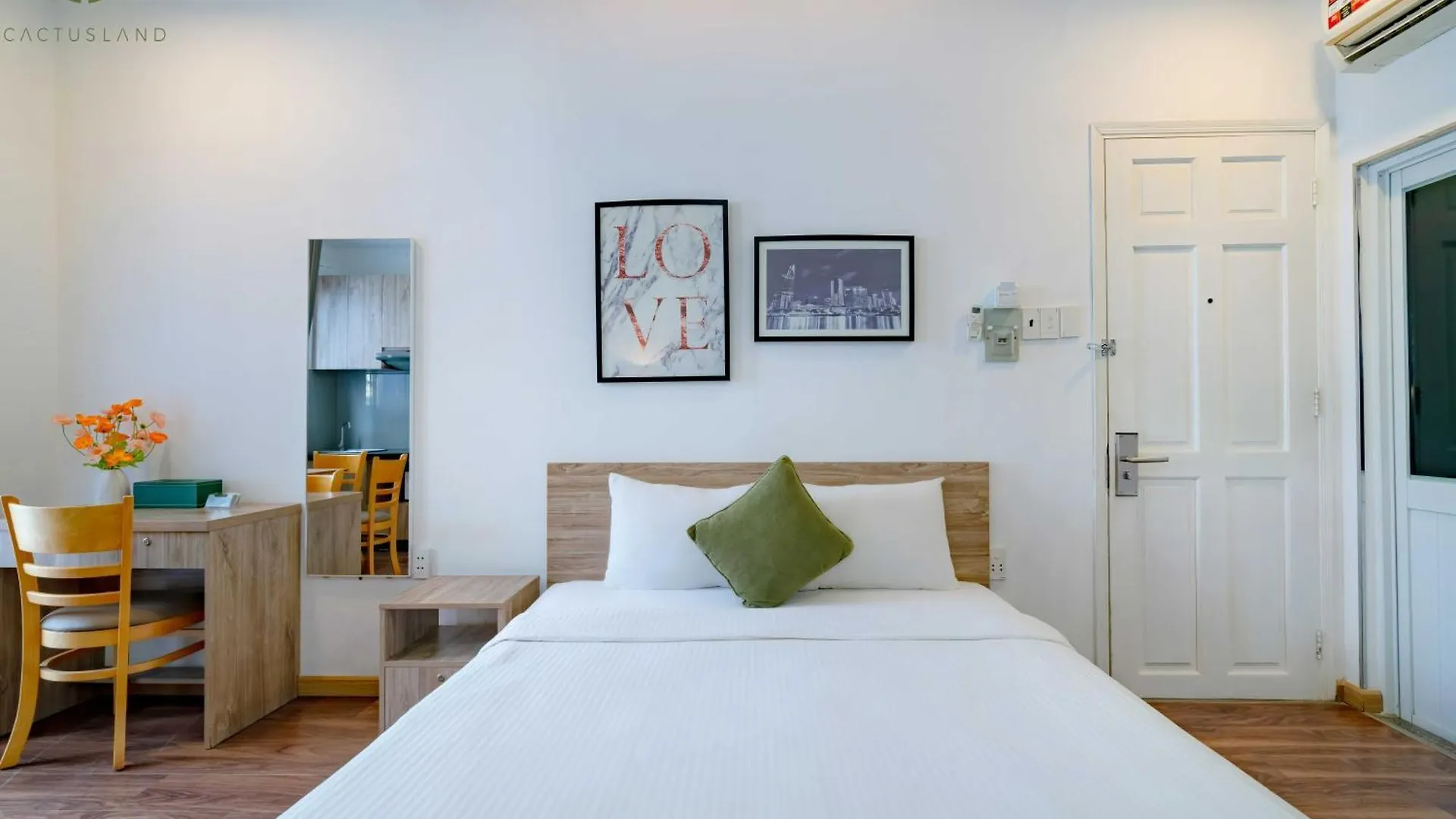 Cactusland Hotel & Apartment Хошимин 3*,
